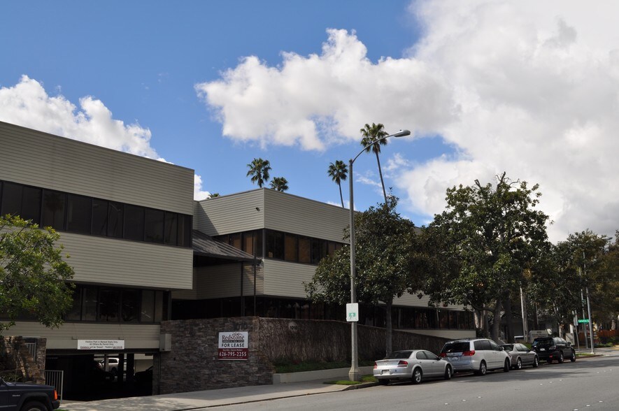 1010 E Union St, Pasadena, CA à louer - Photo du bâtiment - Image 3 de 4