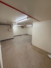 6-8 Market St, Barnsley for lease Interior Photo- Image 2 of 6