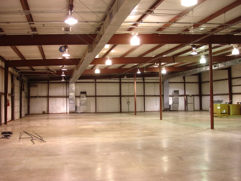 23201 Roemer Rd, Woodburn, IN for lease - Building Photo - Image 2 of 11