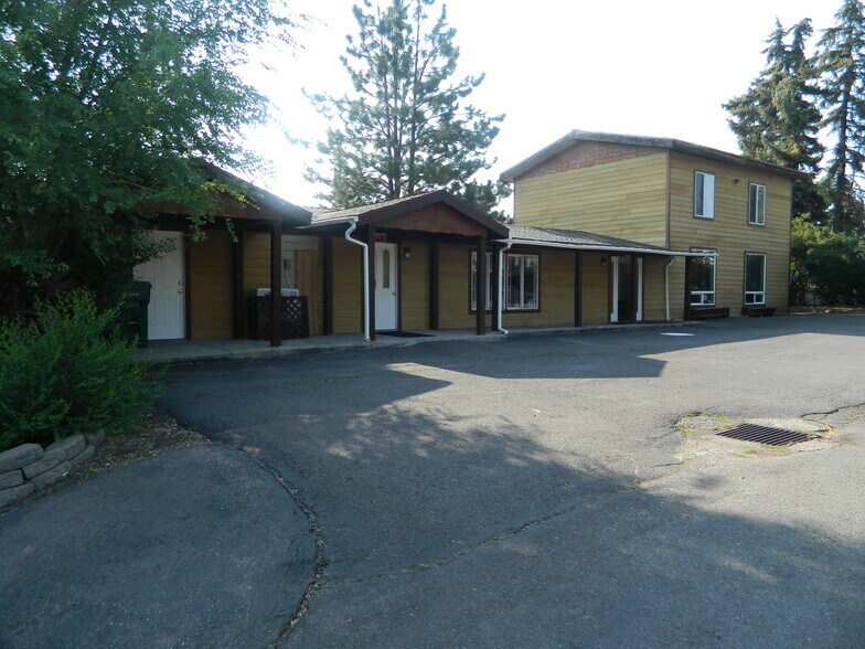 2345 Biehn St, Klamath Falls, OR à vendre - Photo principale - Image 1 de 7