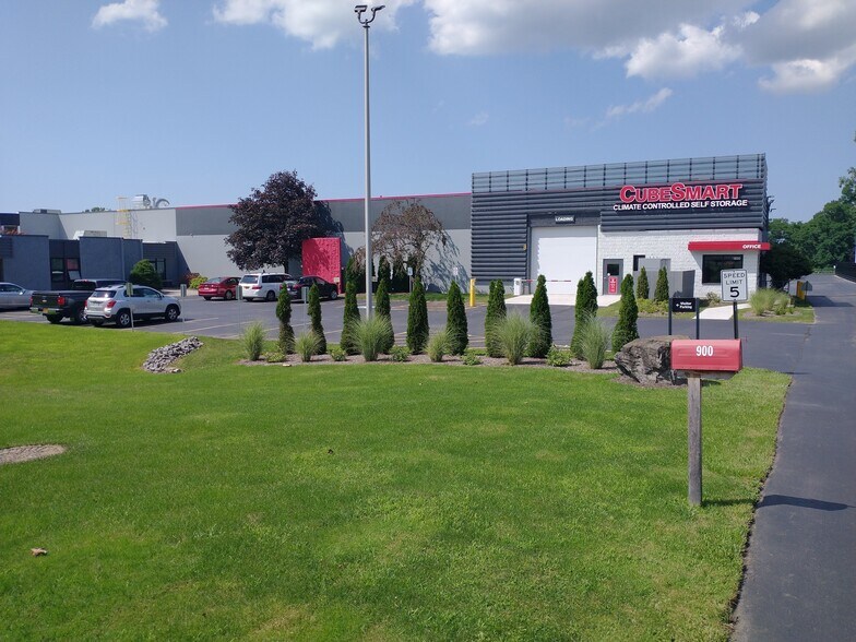 900 W Linden Ave, Rochester, NY à louer - Photo du bâtiment - Image 2 de 3