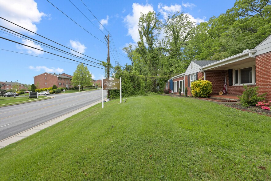 3904 E Joppa Rd, Nottingham, MD à vendre - Photo du bâtiment - Image 3 de 51