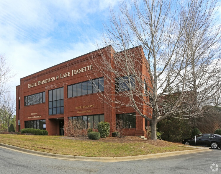 3824 N Elm, Greensboro, NC for sale - Primary Photo - Image 1 of 23