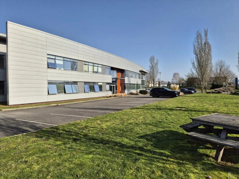 Industriel dans Lieusaint à louer - Photo du bâtiment - Image 2 de 20