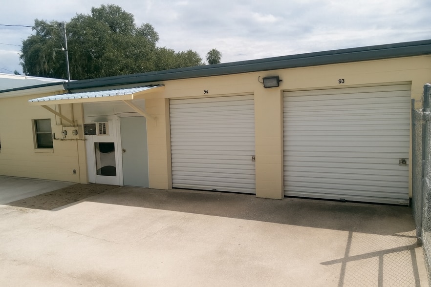 3804 SE Lake Weir Ave, Ocala, FL à louer - Photo principale - Image 2 de 10