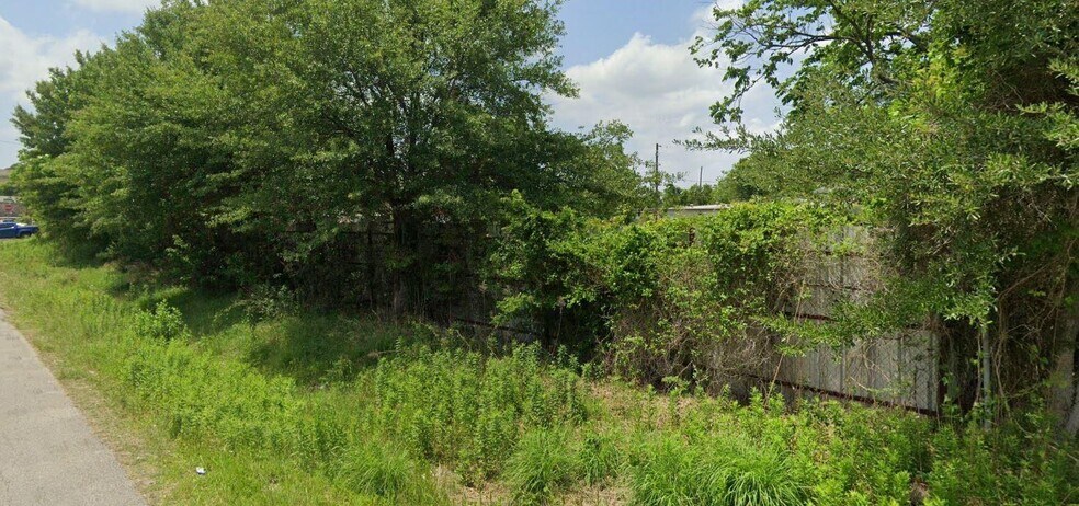 10022 Eastex Fwy, Houston, TX à vendre - Photo du bâtiment - Image 3 de 8