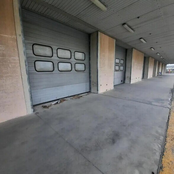 Industrial in Gennevilliers for lease - Building Photo - Image 2 of 3