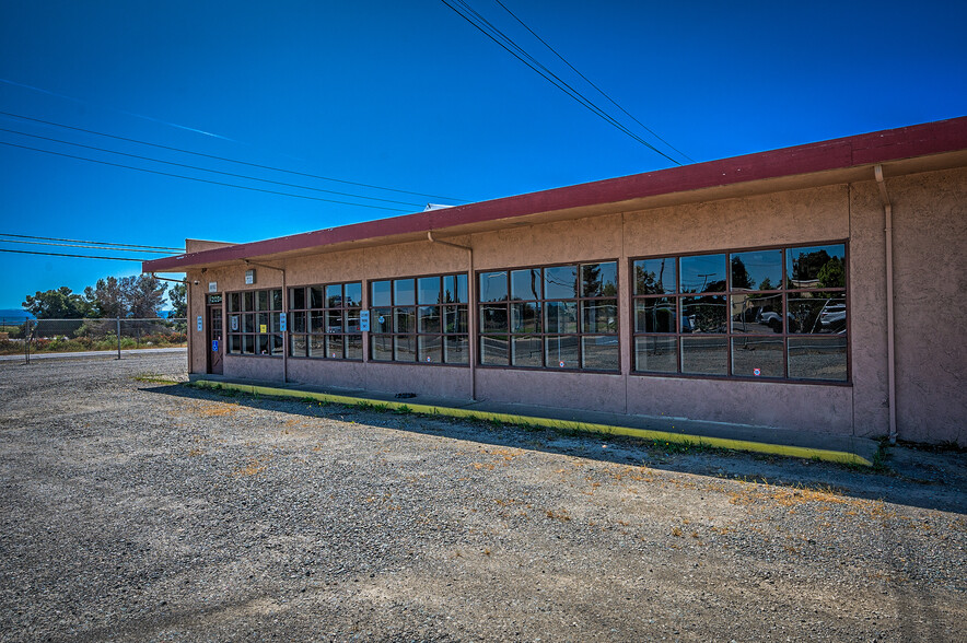 205 Kimball Rd, Red Bluff, CA for lease - Building Photo - Image 1 of 29