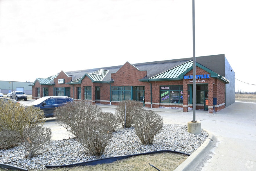 10113-10115 Marine City Hwy, Ira Township, MI for lease - Building Photo - Image 2 of 6