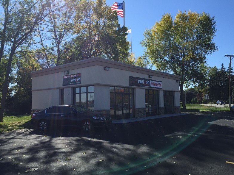 3839 W Ridge Rd, Rochester, NY à vendre - Photo du bâtiment - Image 2 de 10