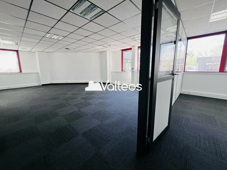 1 Avenue De L'Europe, Toulouse for lease - Interior Photo - Image 3 of 7
