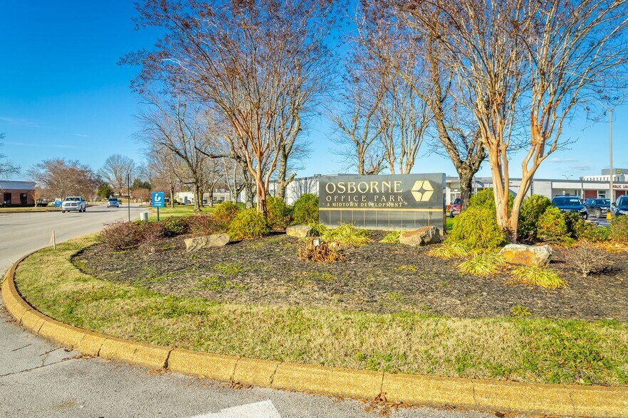5715 Uptain Rd, Chattanooga, TN à louer - Photo du bâtiment - Image 3 de 8