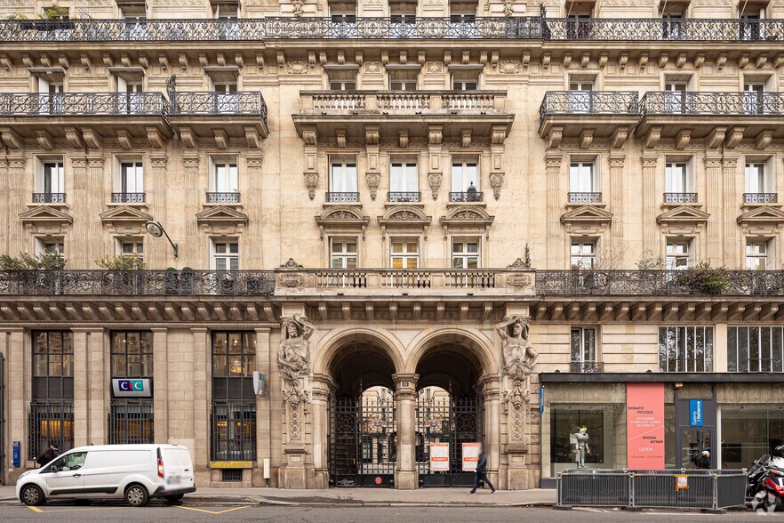 15 Rue Du Louvre, Paris for lease - Building Photo - Image 3 of 8