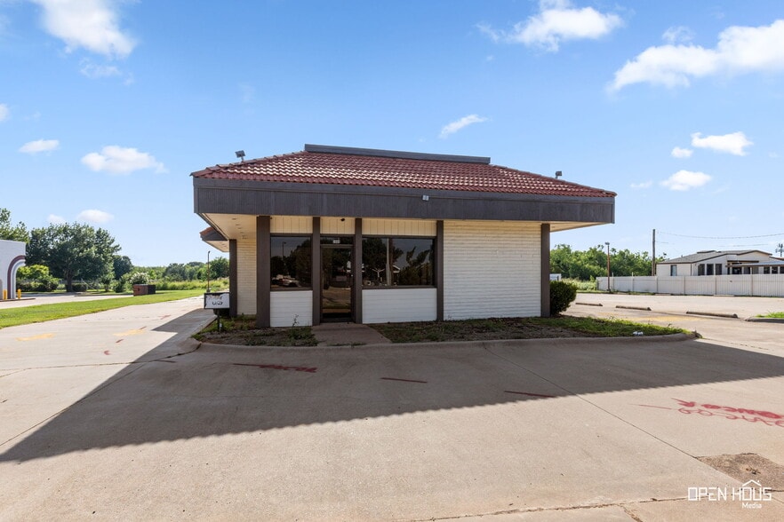 3900 Sheppard Access Rd, Wichita Falls, TX for sale - Building Photo - Image 2 of 14