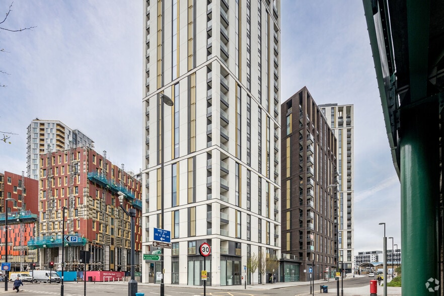 Units 1 & 2, Brick Kiln One, Station Rd, Londres à vendre - Photo du bâtiment - Image 3 de 11