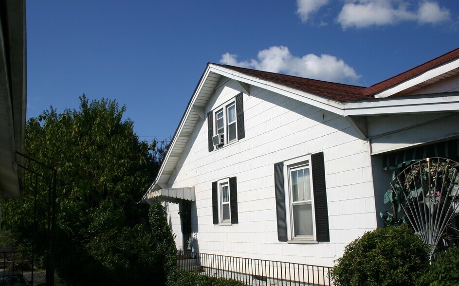 2515 N Central St, Knoxville, TN à vendre - Photo du bâtiment - Image 3 de 6