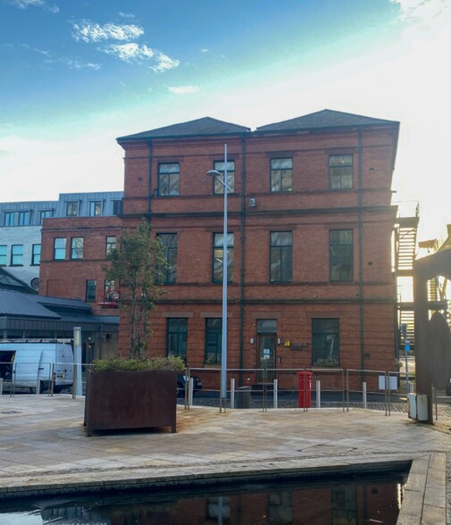 6 Queens Rd, Belfast à louer - Photo du bâtiment - Image 1 de 1