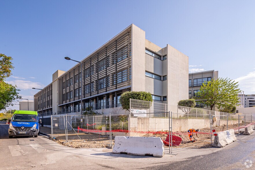 47 Boulevard Des Acieries, Marseille à vendre - Photo du bâtiment - Image 3 de 3