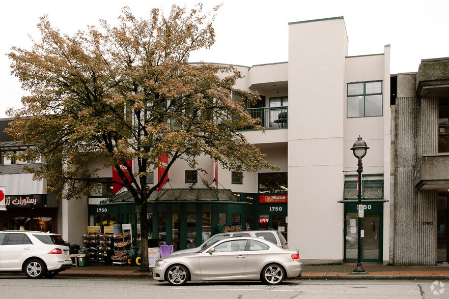 1750 Marine Dr, West Vancouver, BC for lease - Building Photo - Image 2 of 3