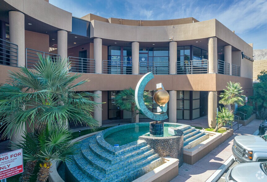 73345 Highway 111, Palm Desert, CA à louer - Photo du bâtiment - Image 2 de 8