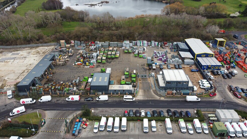 7 Morson Rd, Enfield à louer - Photo du bâtiment - Image 3 de 3