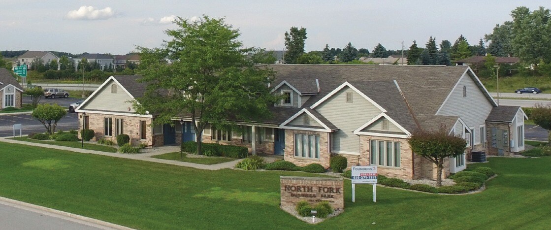 W176N9810 Rivercrest Dr, Germantown, WI à louer Photo du bâtiment- Image 1 de 6