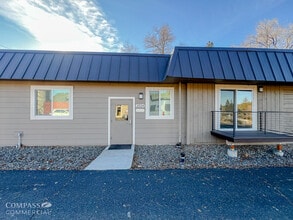 2524 NE Division St, Bend, OR for lease Interior Photo- Image 2 of 13