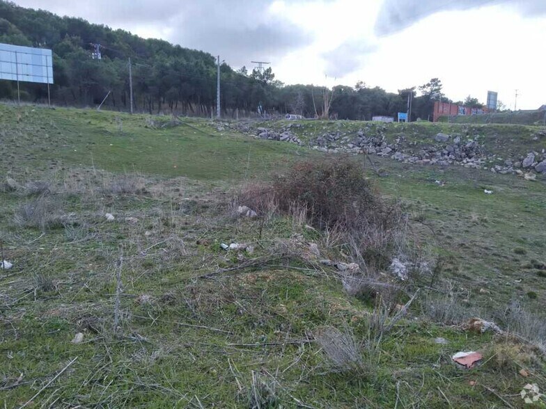 Terrain dans El Molar, Madrid à vendre - Photo du bâtiment - Image 2 de 11