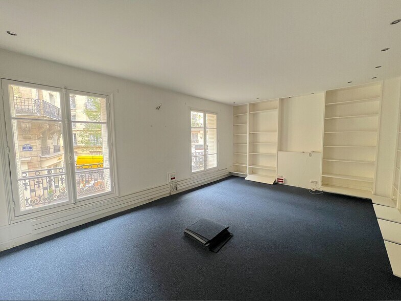 Bureau dans Paris à vendre - Photo du bâtiment - Image 2 de 4