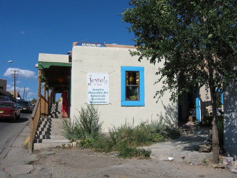 131-135 Paseo del Pueblo Sur, Taos, NM for sale - Building Photo - Image 1 of 1