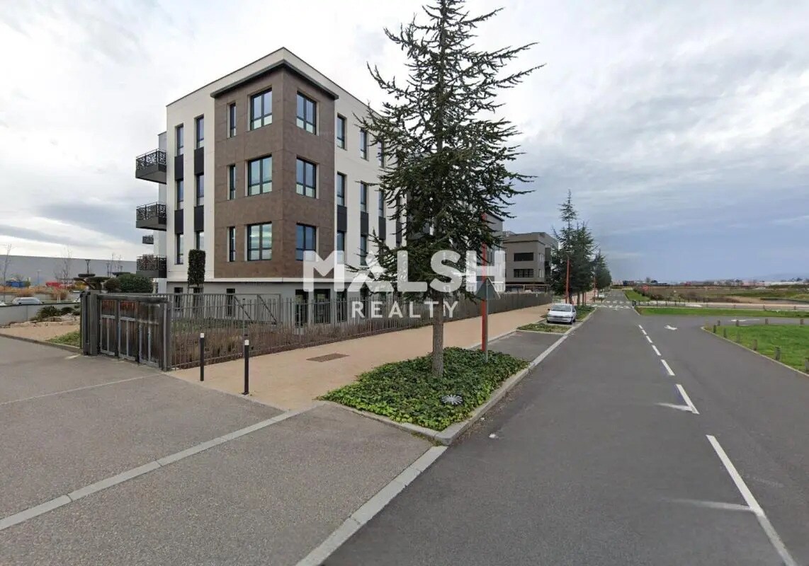 Office in Genas for lease Building Photo- Image 1 of 2