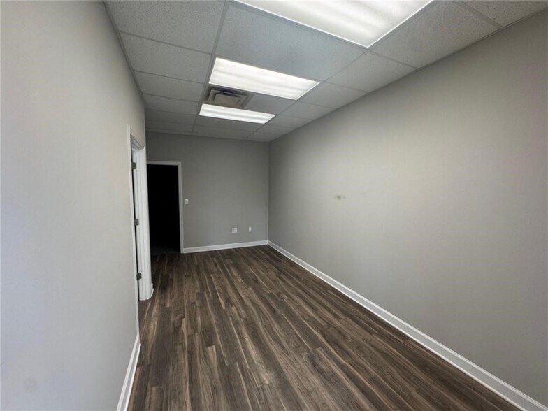 5215 Palmero Ct, Buford, GA à louer - Photo du bâtiment - Image 3 de 23