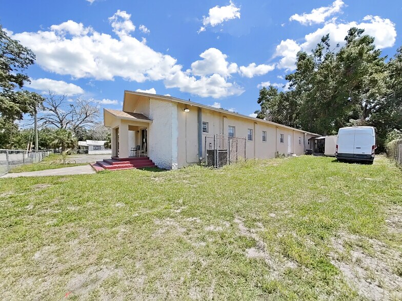 3201 E Genessee St, Tampa, FL à vendre - Photo du bâtiment - Image 3 de 50