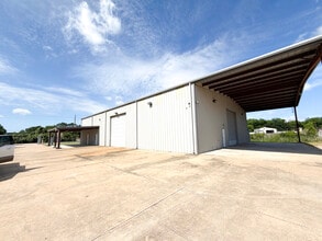 8904 Taub Rd, Houston, TX for lease Interior Photo- Image 2 of 6