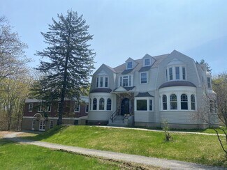 Plus de détails pour 11 Parkwood Dr, Augusta, ME - Bureau à louer