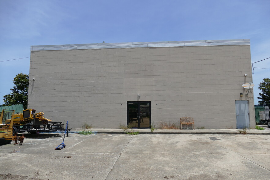 96 W 27th St, Kenner, LA for sale - Primary Photo - Image 1 of 11