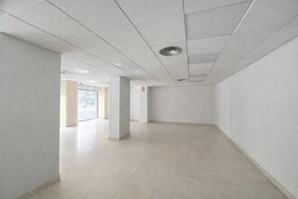 Bureau/Commerce de détail dans Madrid, Madrid à louer Photo intérieure- Image 1 de 5