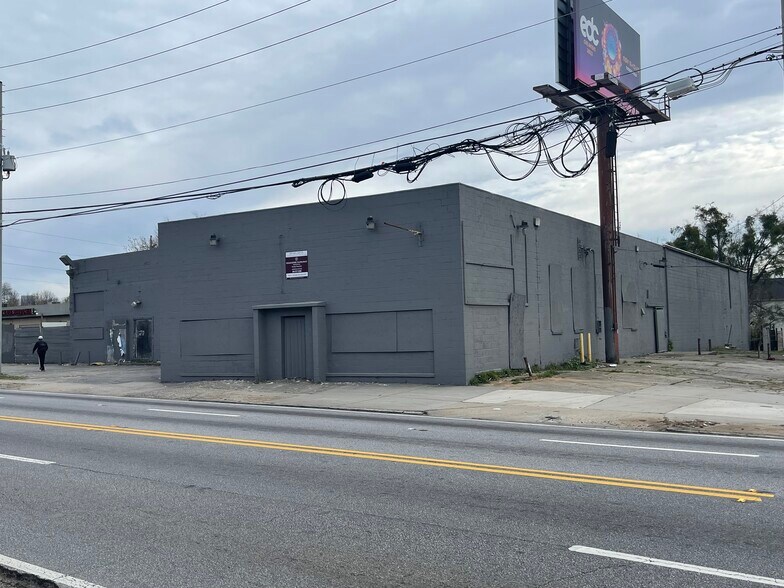 948 Donald Lee Hollowell Pky, Atlanta, GA à louer - Photo du bâtiment - Image 3 de 5