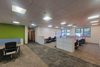 Crockford Ln, Chineham for lease Interior Photo- Image 2 of 7