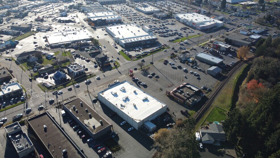 1010 Ocean Beach Hwy, Longview, WA à vendre - Photo du bâtiment - Image 2 de 5