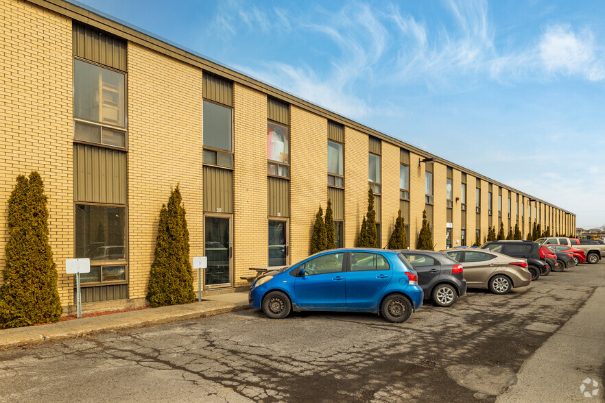 3400 Boul Losch, Longueuil, QC à louer - Photo du bâtiment - Image 3 de 4