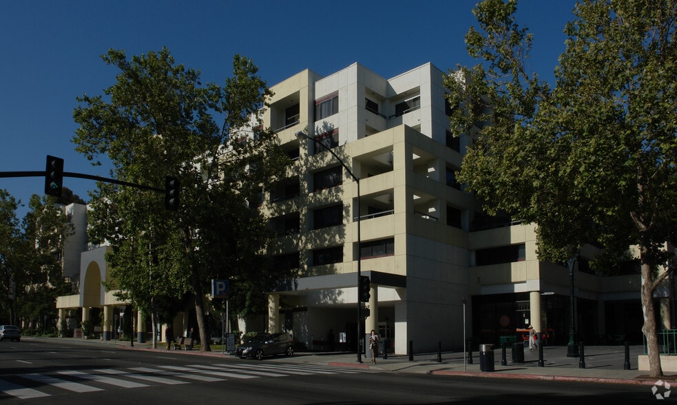 93-125 E San Carlos St, San Jose, CA à louer - Photo du bâtiment - Image 2 de 4