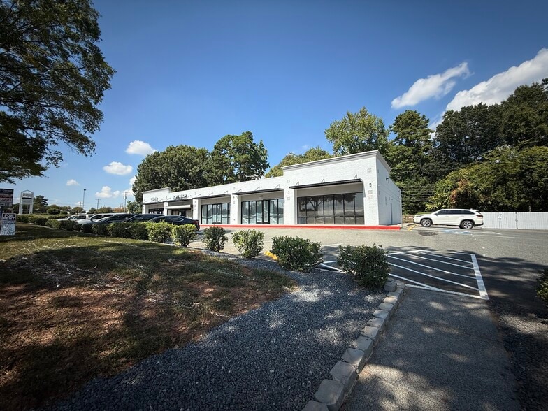 1237 Tyvola Rd, Charlotte, NC for lease - Building Photo - Image 3 of 6