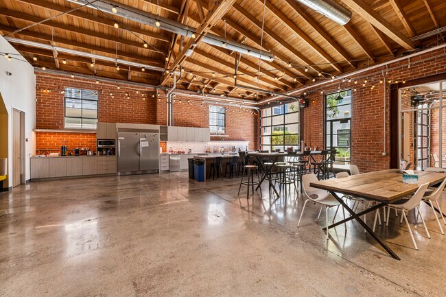 Plus de détails pour 4094 Glencoe Ave, Marina del Rey, CA - Bureau à louer