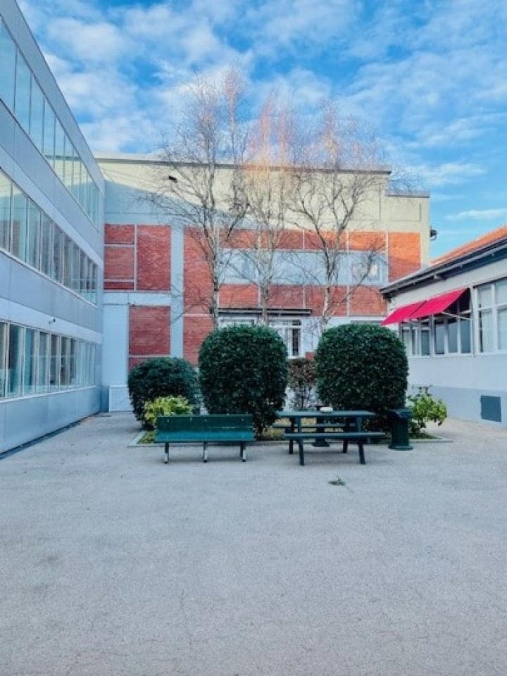 Office in Ivry-sur-Seine for lease Building Photo- Image 1 of 7