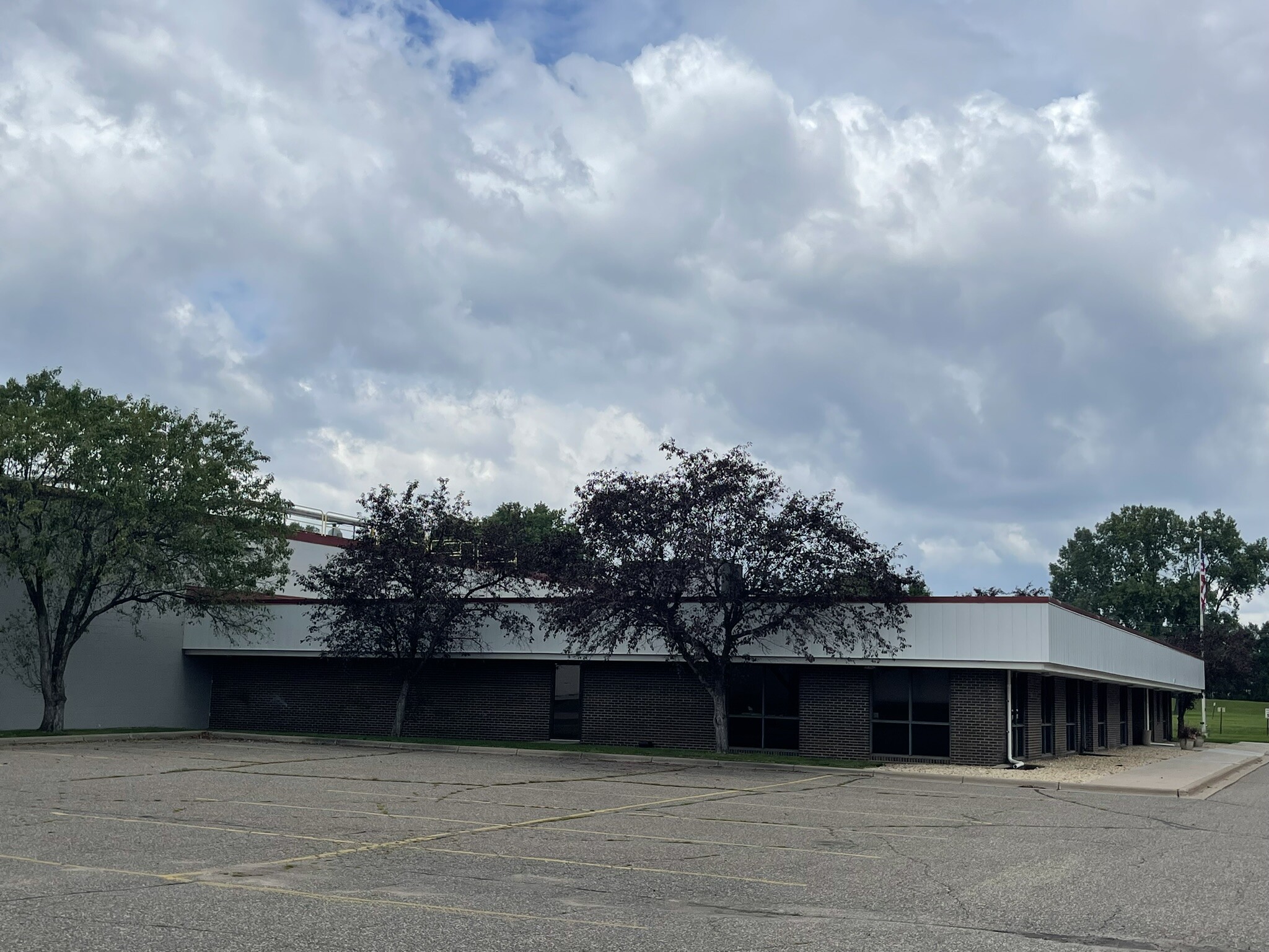 7350 NE Commerce Ln, Fridley, MN for sale Building Photo- Image 1 of 18