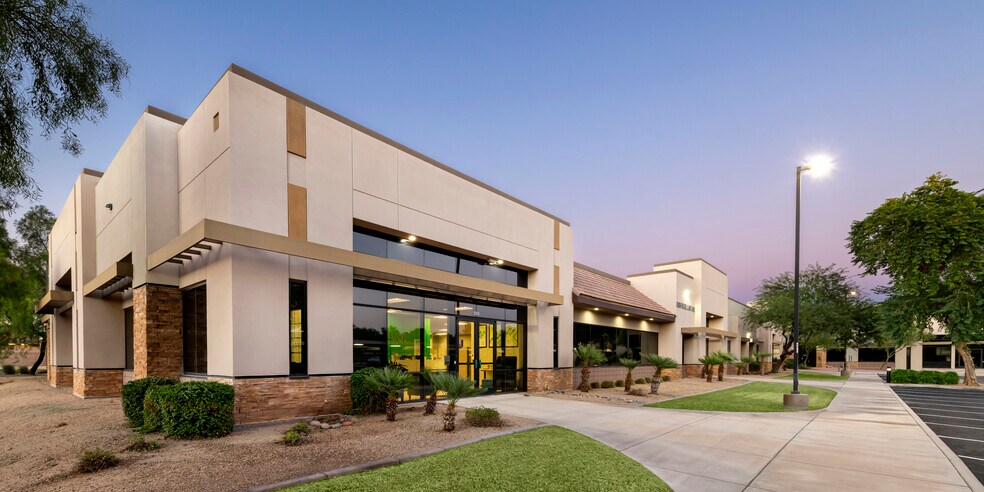 309 W Elliot Rd, Tempe, AZ à louer - Photo du bâtiment - Image 3 de 3