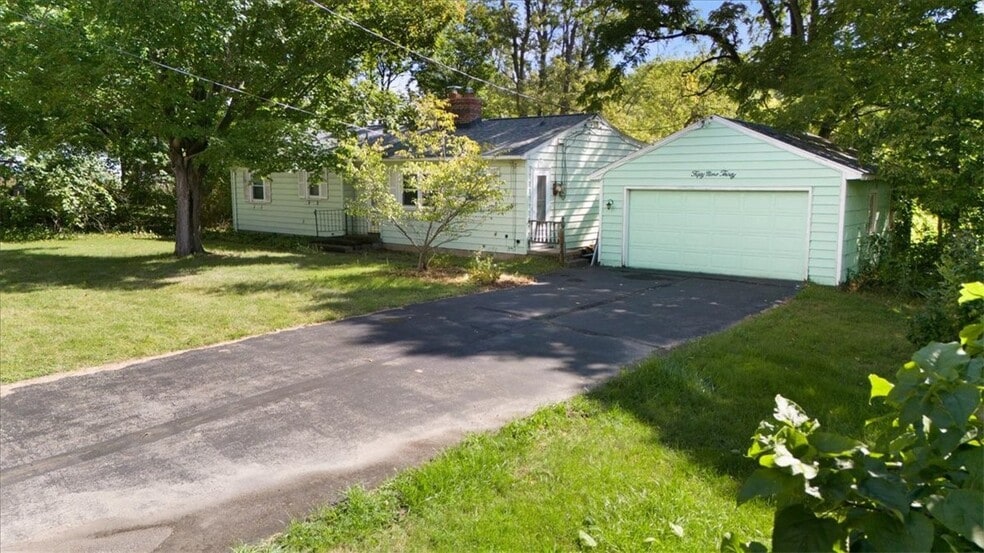 5930 E Henrietta Rd, Rush, NY à vendre - Photo du bâtiment - Image 2 de 46