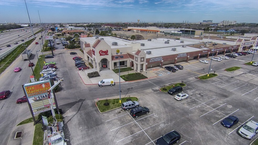 1020-1030 W NASA Rd 1, Webster, TX à louer - Photo du bâtiment - Image 3 de 9