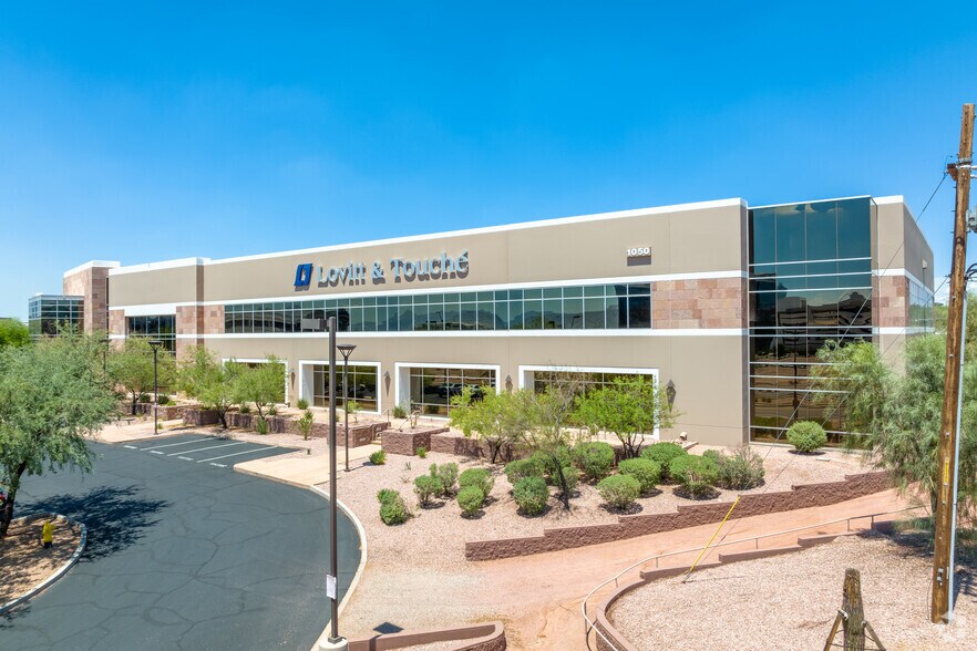 1050 W Washington St, Tempe, AZ à louer - Photo du bâtiment - Image 3 de 7